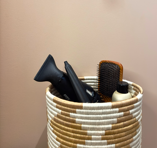 Sustainable Hair Care: Natural Products Meet Natural Storage